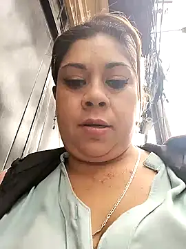 Snapshot of Laura-Hernandez chatting on 13, 2, 2025 Laura-Hernandez online show from 13, 2, 2025