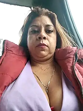 Snapshot of Laura-Hernandez chatting on 17, 2, 2025 Laura-Hernandez online show from 17, 2, 2025