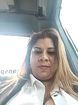 Snapshot of Laura-Hernandez chatting on 18, 2, 2025 Laura-Hernandez online show from 18, 2, 2025