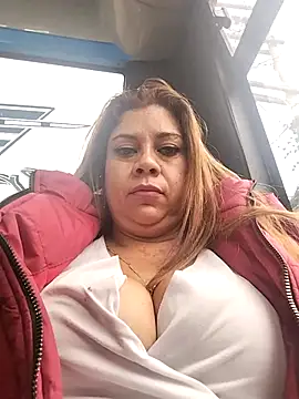 Snapshot of Laura-Hernandez chatting on 18, 2, 2025 Laura-Hernandez online show from 18, 2, 2025