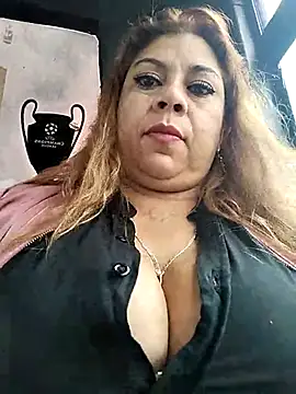 Snapshot of Laura-Hernandez chatting on 24, 2, 2025 Laura-Hernandez online show from 24, 2, 2025