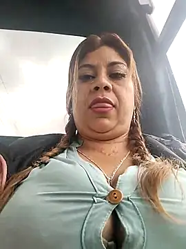 Snapshot of Laura-Hernandez chatting on 13, 3, 2025 Laura-Hernandez online show from 13, 3, 2025