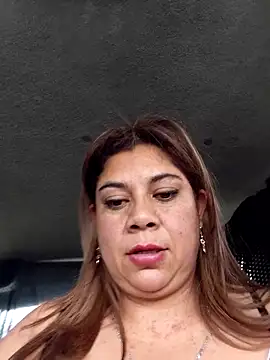 Snapshot of Laura-Hernandez chatting on 25, 2, 2026 Laura-Hernandez online show from 25, 2, 2026