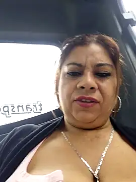 Snapshot of Laura-Hernandez chatting on 21, 4, 2026 Laura-Hernandez online show from 21, 4, 2026