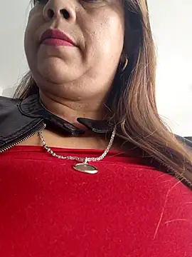 Snapshot of Laura-Hernandez chatting on 24, 4, 2026 Laura-Hernandez online show from 24, 4, 2026