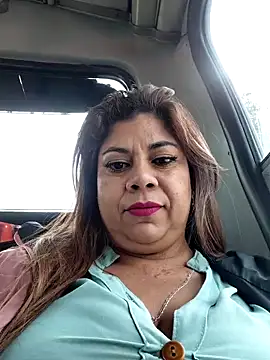 Snapshot of Laura-Hernandez chatting on 15, 5, 2026 Laura-Hernandez online show from 15, 5, 2026