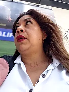 Snapshot of Laura-Hernandez chatting on 23, 5, 2026 Laura-Hernandez online show from 23, 5, 2026