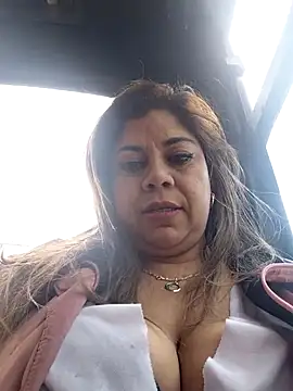 Laura-Hernandez online show from 25, 7, 2026