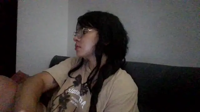 Kiri Cutee online show from 26, 1, 2025