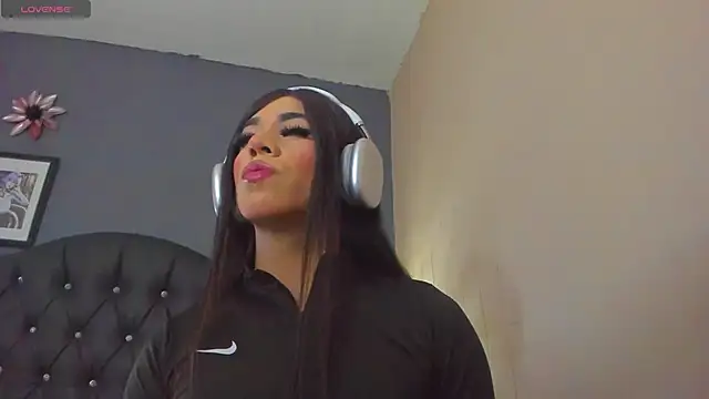 Snapshot of Kenia_Fox chatting on 18, 1, 2025 Kenia Fox online show from 18, 1, 2025