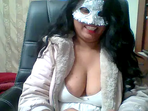 kamayanisingh24 online show from 16, 1, 2025