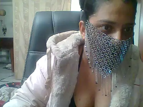 kamayanisingh24 online show from 18, 1, 2025