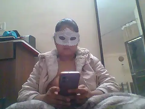 kamayanisingh24 online show from 27, 2, 2025