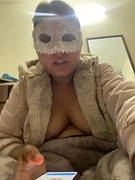 kamayanisingh24 online show from 28, 2, 2025