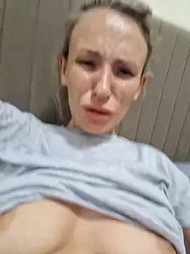 Snapshot of YourJuliena chatting on 20, 2, 2025 YourJuliena online show from 20, 2, 2025