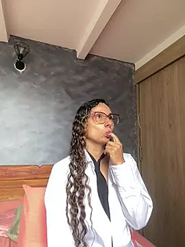 MafeeRoss online show from 8, 6, 2026
