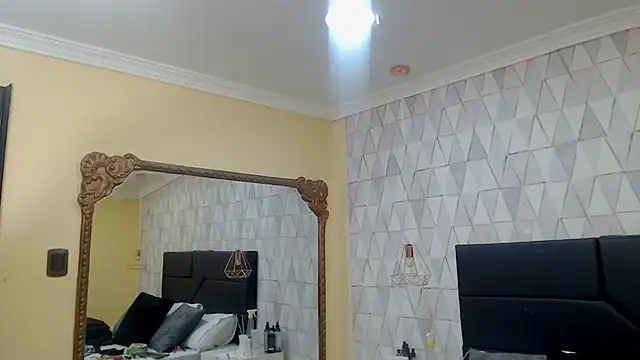 Snapshot of JustinePerry chatting on 22, 2, 2025 JustinePerry online show from 22, 2, 2025