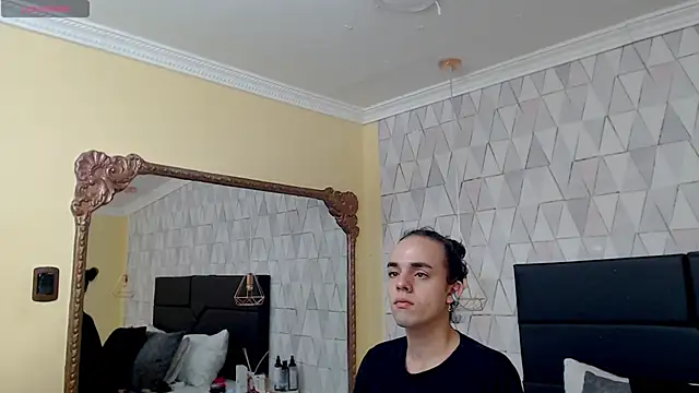 Snapshot of JustinePerry chatting on 24, 2, 2025 JustinePerry online show from 24, 2, 2025