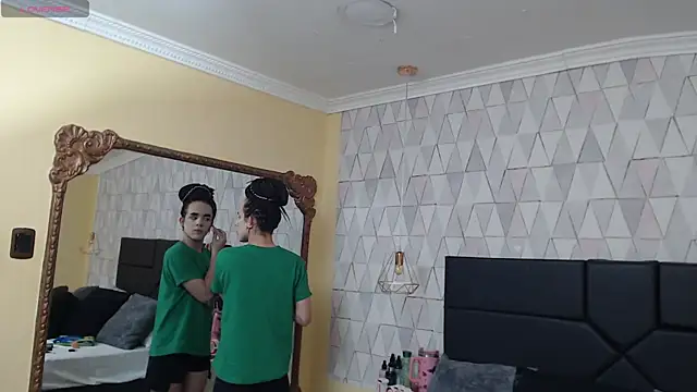 Snapshot of JustinePerry chatting on 22, 3, 2025 JustinePerry online show from 22, 3, 2025