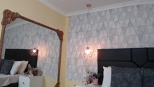 Snapshot of JustinePerry chatting on 17, 9, 2025 JustinePerry online show from 17, 9, 2025