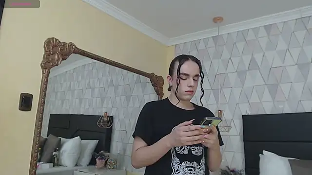 Snapshot of JustinePerry chatting on 3, 10, 2025 JustinePerry online show from 3, 10, 2025