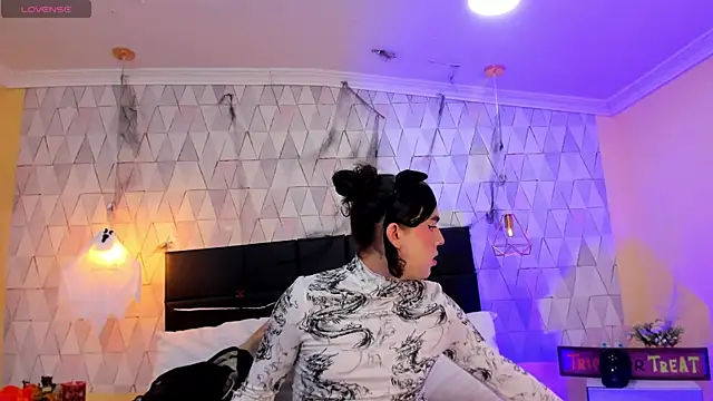 Snapshot of JustinePerry chatting on 25, 10, 2025 JustinePerry online show from 25, 10, 2025