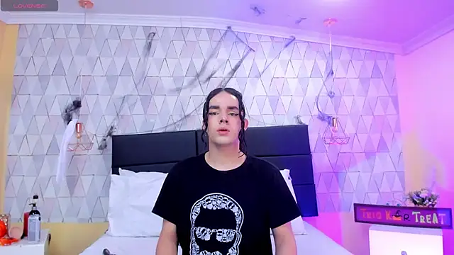 Snapshot of JustinePerry chatting on 2, 11, 2025 JustinePerry online show from 2, 11, 2025