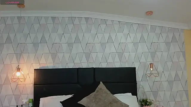 Snapshot of JustinePerry chatting on 13, 11, 2025 JustinePerry online show from 13, 11, 2025