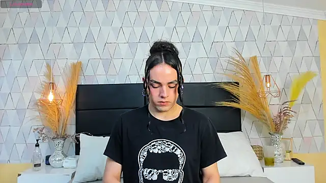 JustinePerry online show from 27, 3, 2026