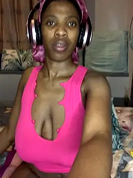 Queen-Boobylicious online show from 25, 9, 2025