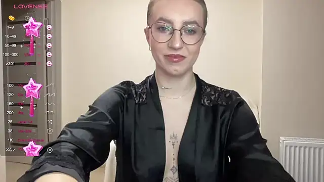 Snapshot of liins_wet chatting on 14, 2, 2025 liins wet online show from 14, 2, 2025