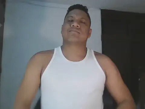 Snapshot of latinblack01 chatting on 17, 11, 2025 latinblack01 online show from 17, 11, 2025