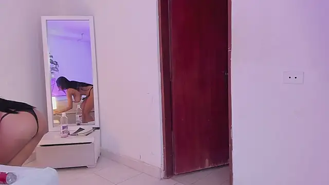 Alhana pulido online show from 28, 12, 2024