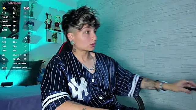 ZuryRamirez  online show from 10, 11, 2025