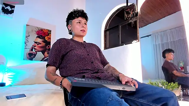 ZuryRamirez  online show from 10, 7, 2026