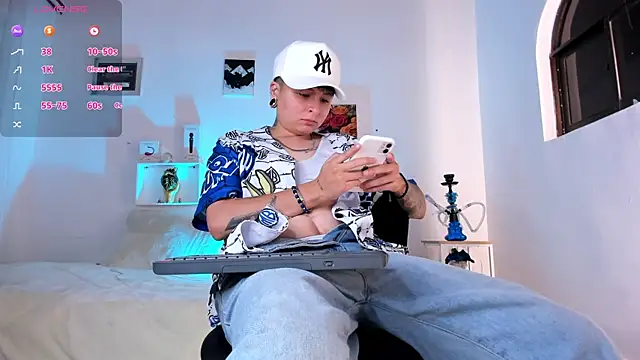 ZuryRamirez  online show from 10, 7, 2026