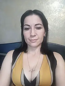 FireLily332 online show from 3, 1, 2025
