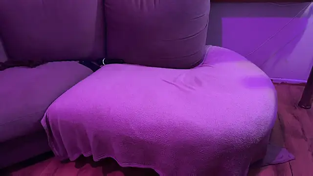 MiliExteraaa online show from 15, 3, 2025