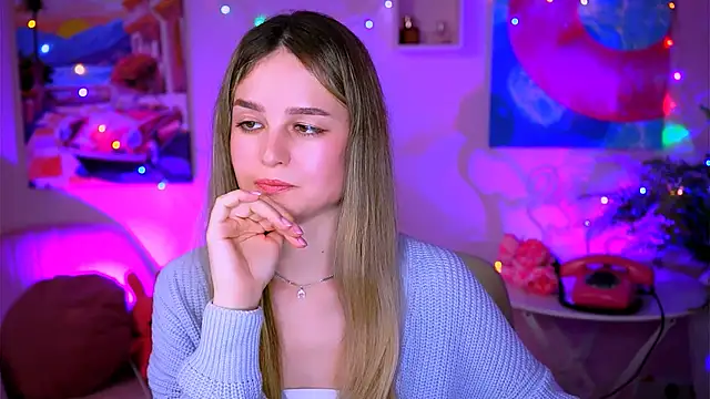 DeboraLarson online show from 7, 2, 2025