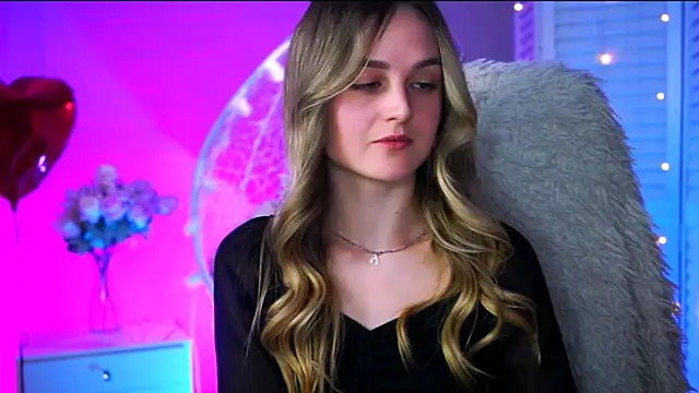 DeboraLarson online show from 1, 3, 2025