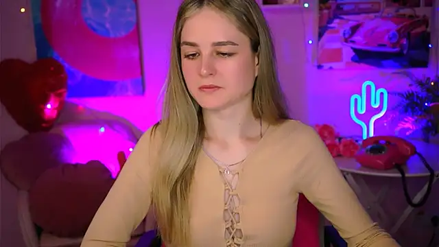 DeboraLarson online show from 11, 3, 2025