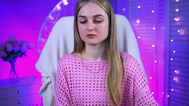 DeboraLarson online show from 19, 3, 2025