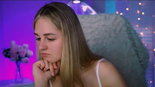 DeboraLarson online show from 11, 9, 2025