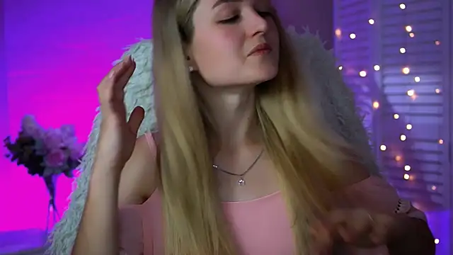 DeboraLarson online show from 17, 9, 2025