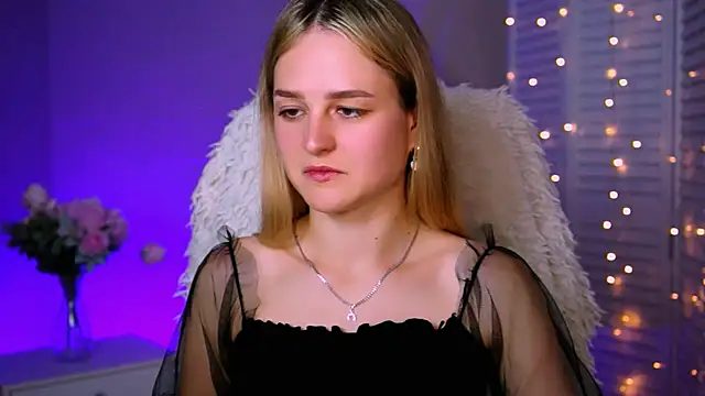 DeboraLarson online show from 7, 10, 2025