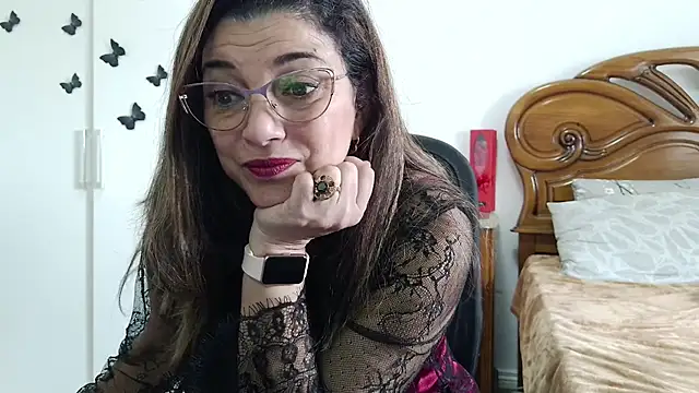 Julie Boronat26 online show from 3, 3, 2026