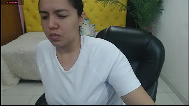 Snapshot of candiapole chatting on 14, 12, 2024 candiapole online show from 14, 12, 2024