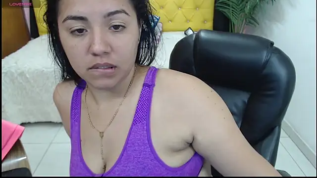 Snapshot of candiapole chatting on 9, 1, 2025 candiapole online show from 9, 1, 2025