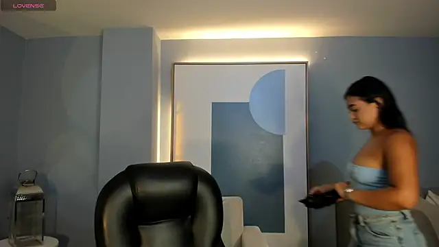 Snapshot of GabriellaLee chatting on 4, 6, 2026 GabriellaLee online show from 4, 6, 2026