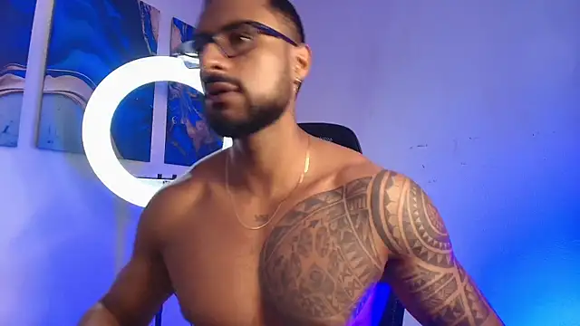 LiamGarcia1 online show from 28, 2, 2026